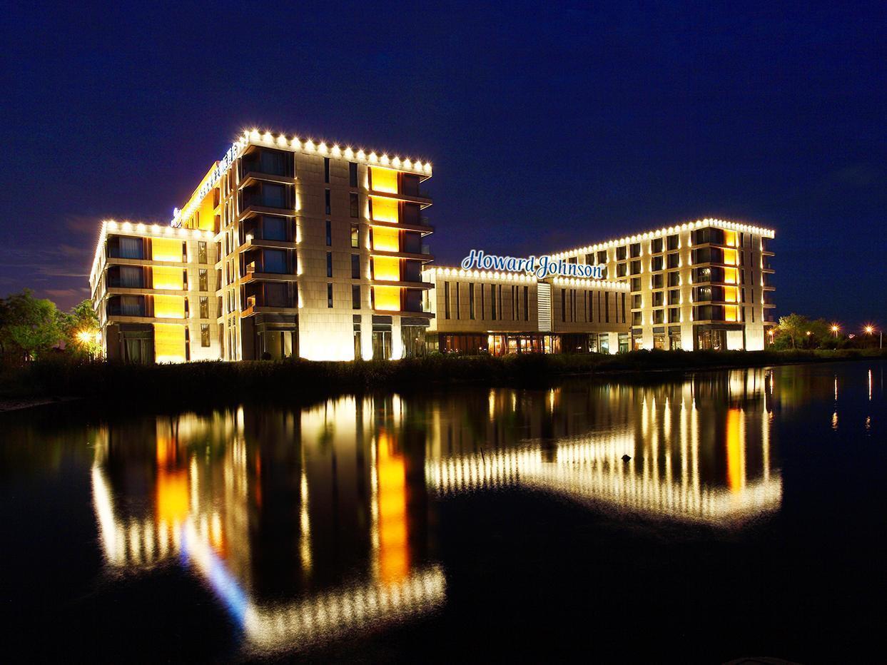 Howard Johnson Plaza Lingang Shanghai Nanhui Eksteriør bilde