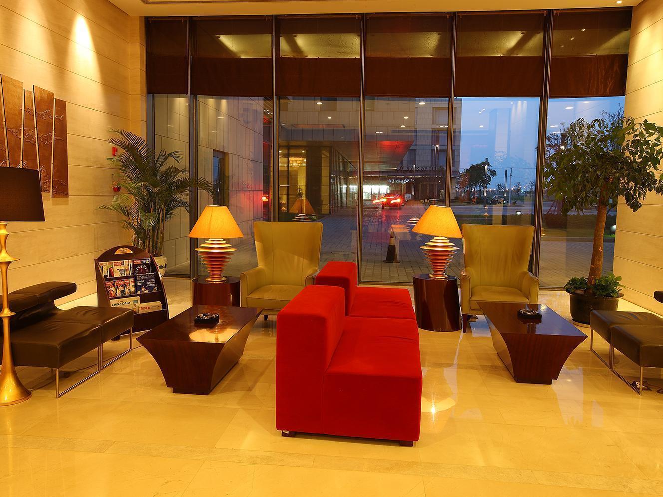 Howard Johnson Plaza Lingang Shanghai Nanhui Eksteriør bilde