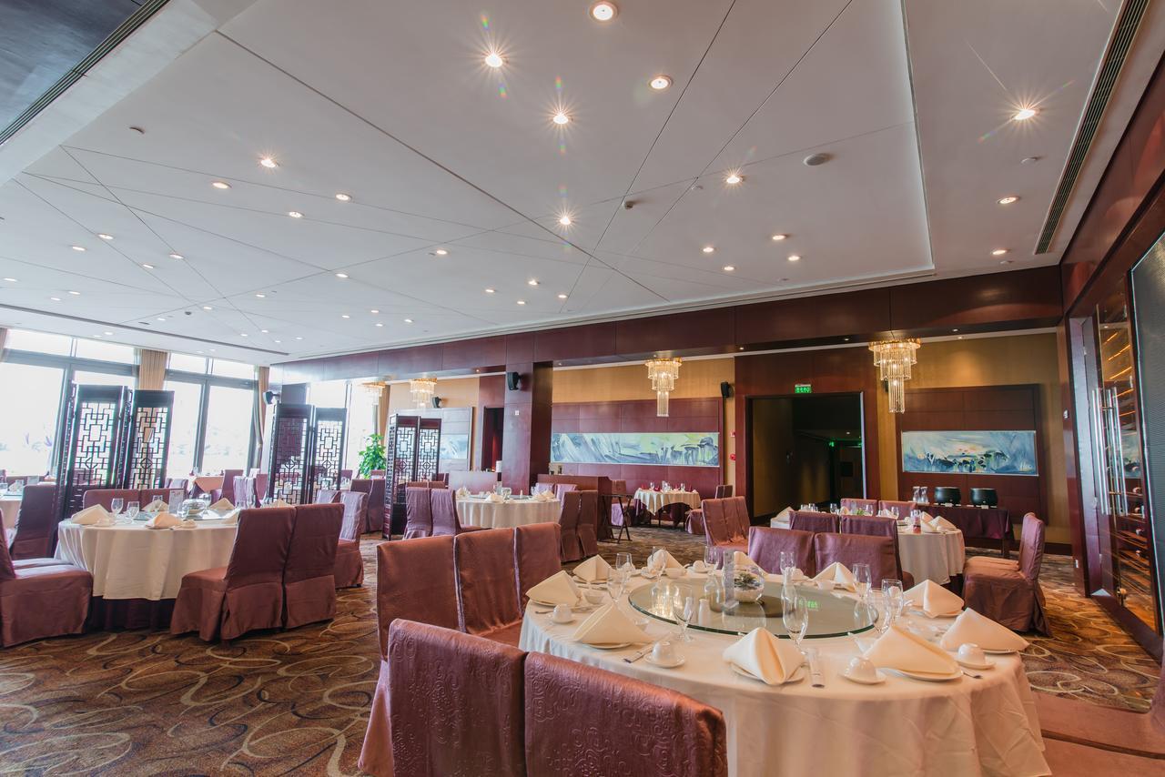 Howard Johnson Plaza Lingang Shanghai Nanhui Eksteriør bilde