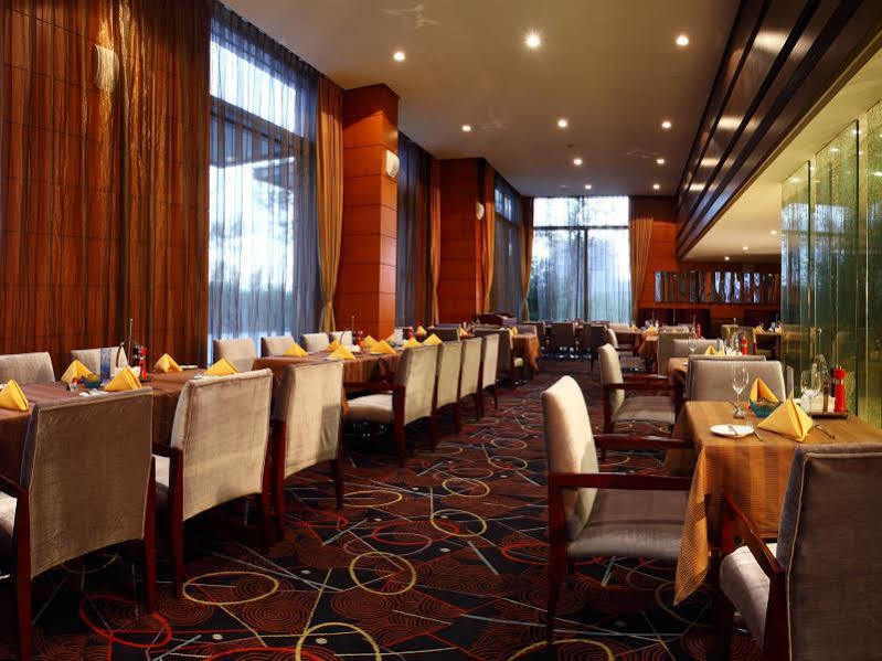 Howard Johnson Plaza Lingang Shanghai Nanhui Eksteriør bilde