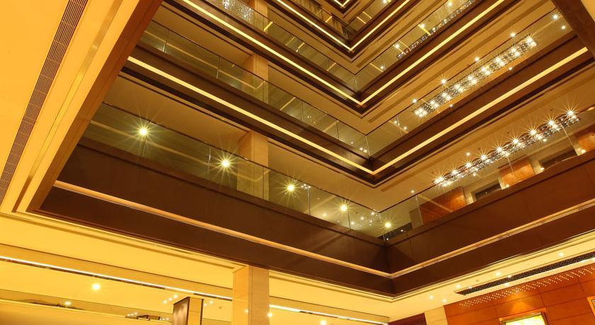 Howard Johnson Plaza Lingang Shanghai Nanhui Eksteriør bilde