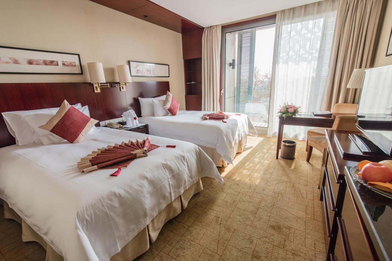 Howard Johnson Plaza Lingang Shanghai Nanhui Eksteriør bilde